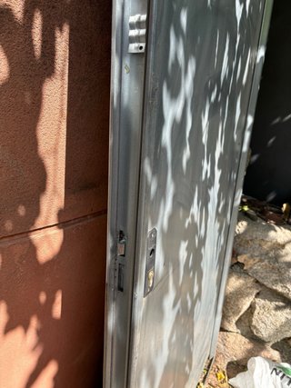 Puerta metálica 90x195