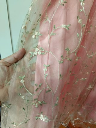 Vestido fiesta mujer rosa bordado