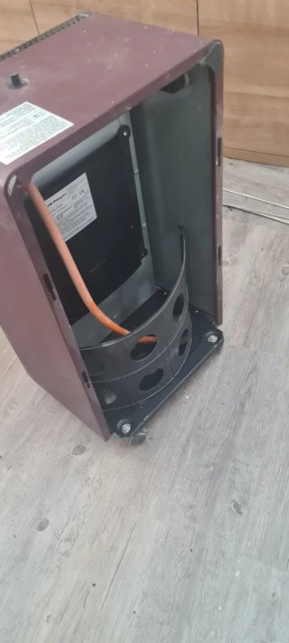 Estufa de gas butano negra