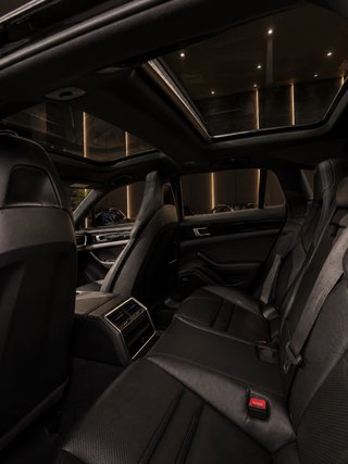 Porsche Panamera 4 Sport Turismo 10 Years Edition