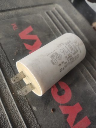 Condensador Elcar Ecofill 16uF 450V