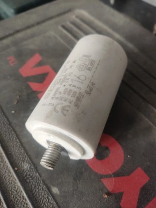 Condensador Elcar Ecofill 16uF 450V