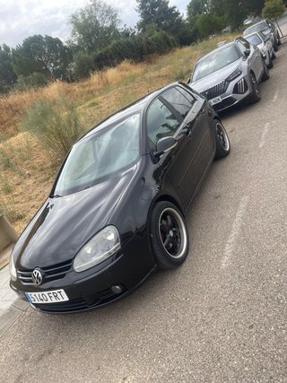 Golf 5 Volsvagn motor 2.0L 2004