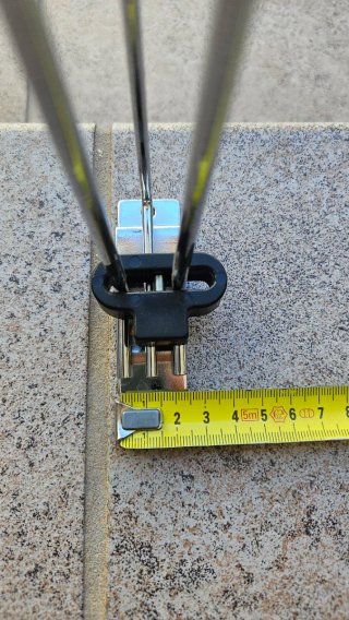Gancho doble panel lama 25cm + cartela + candado