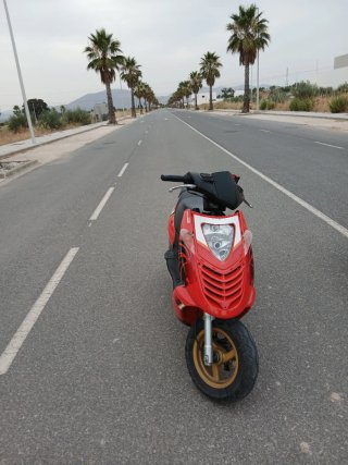 Aprilia Sonic Scooter cambio por moto de marchas