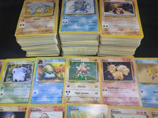 275 carte Pokémon con Vintage