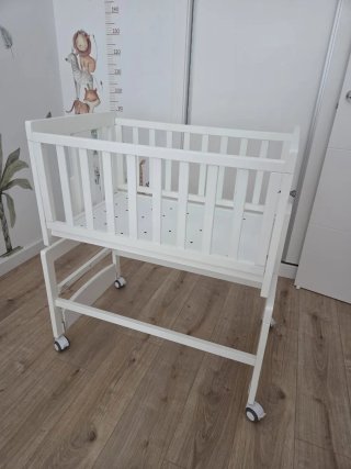 Minicuna Allegra blanca con ruedas
