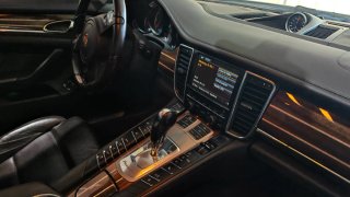 porche Panamera  4.8 turbo  2010