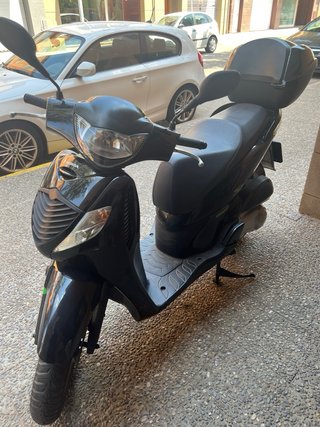 Honda SH 125 Scooter Negra