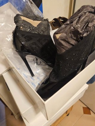Botines Guess Negros Tacón Aguja