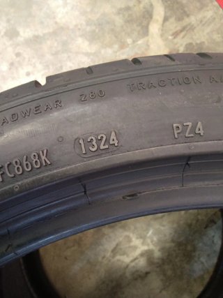 235/40 R19 96W PIRELLI
