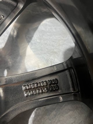 Llantas Volvo R17 Pirelli 225/50 R17