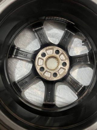 Llantas Volvo R17 Pirelli 225/50 R17