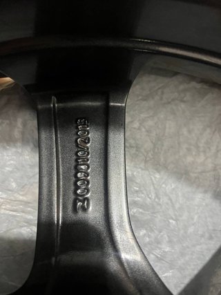 Llantas Volvo R17 Pirelli 225/50 R17