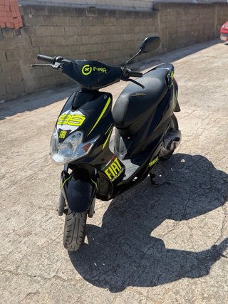 Yamaha Jog RR Negra y Amarilla