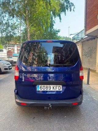Ford Tourneo Courier 2017