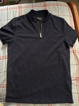 Camiseta azul Primark cremallera