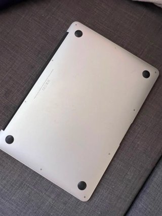 Macbook Air 128GB 8GB RAM Prata