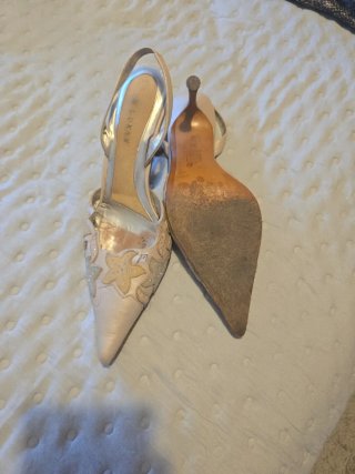 Sandalias de tacón LUXAK beige y oro