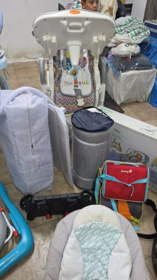 Lote bebé y niños: carro, parque, trona, cambiador