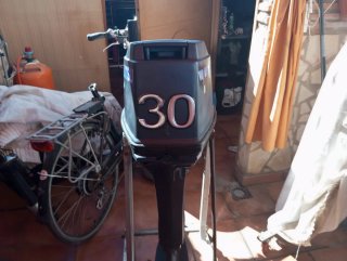 Motor fueraborda Tohatsu como nuevo