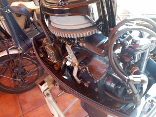Motor fueraborda Tohatsu como nuevo