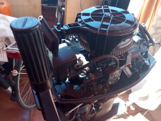Motor fueraborda Tohatsu como nuevo