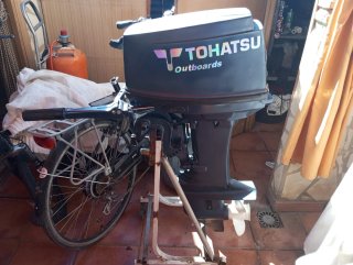 Motor fueraborda Tohatsu como nuevo