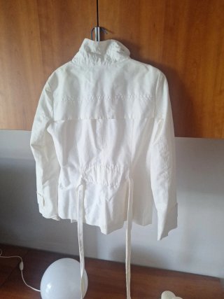 Gabardina corta Zara Basic blanca mujer