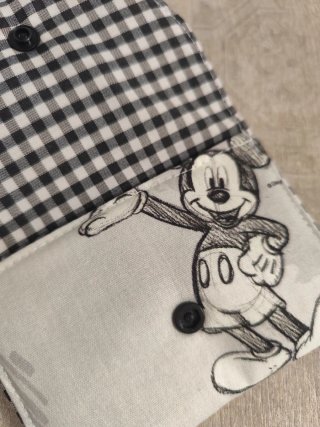 Monedero tarjetero Mickey Mouse,hecho a mano.