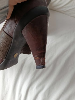 Zapatos Adolfo Domínguez tacón marrón y verde