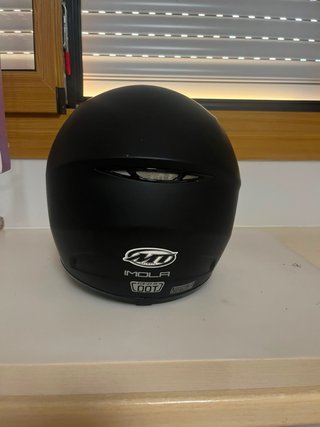 Casco de moto negro MT Helmets