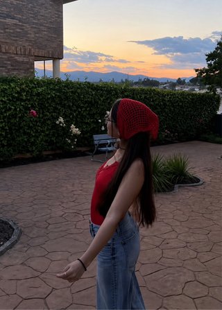 Bandana crochet rojo hecho a mano