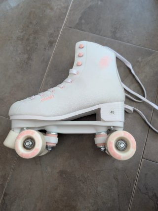Patines de 4 ruedas blancos