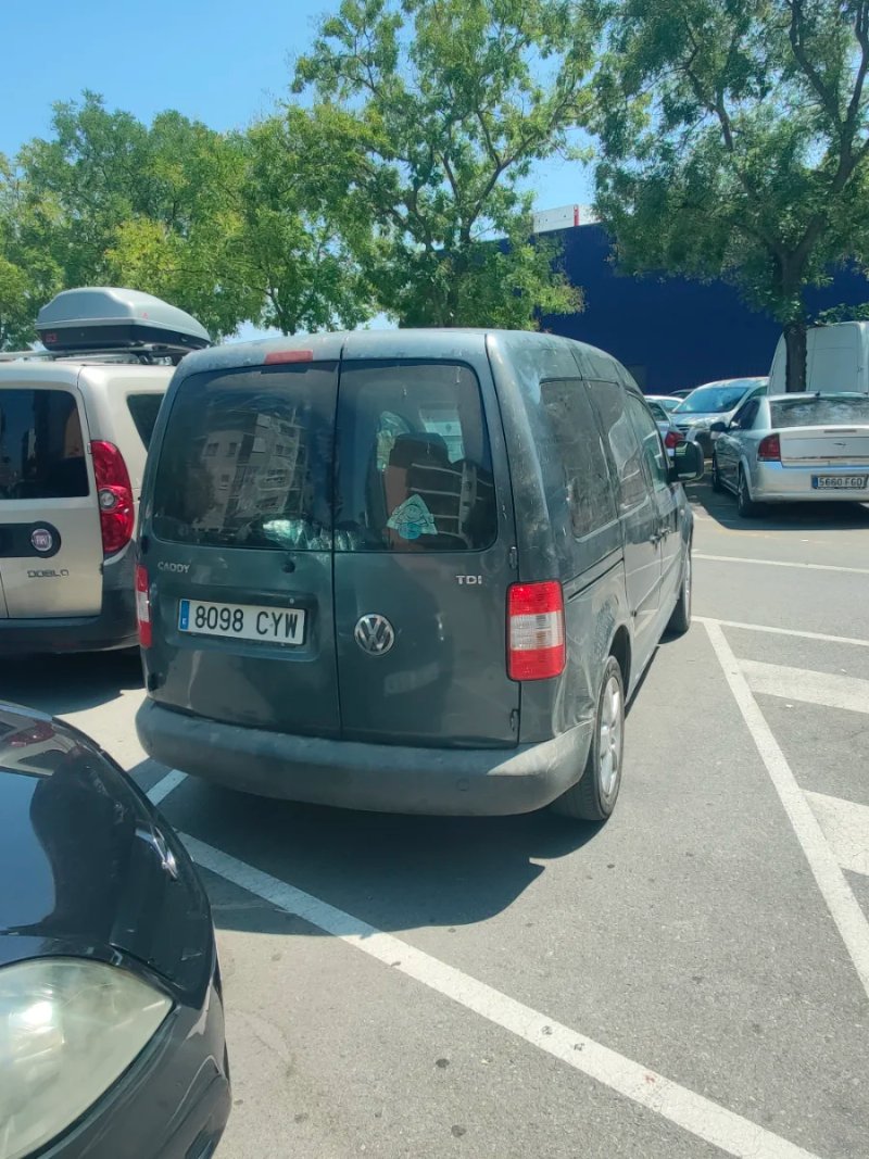 Volkswagen Caddy 2004 - foto 1