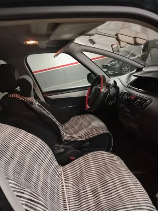 Citroen Grand C4 Picasso 2012