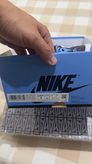 Air Jordan 1 High OG UNC Toe