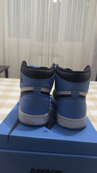 Air Jordan 1 High OG UNC Toe