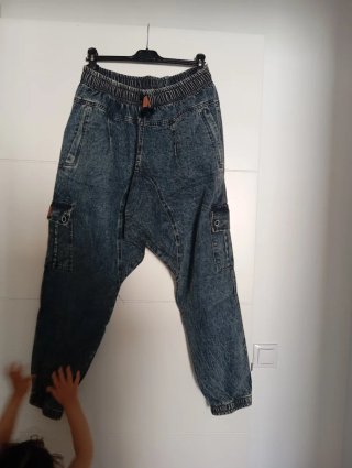 Pantalones vaqueros cargo desgastados hombre