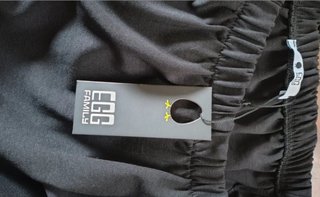 Top elegante estivo bianco e nero