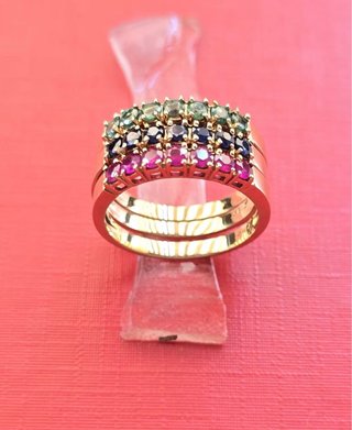 Anillo Oro 18k Rubíes, Zafiros y Esmeraldas