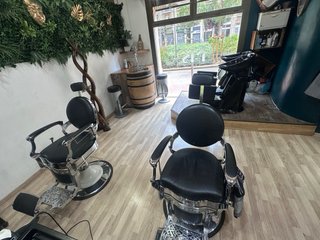 Lote de mobiliario barbería Listo para trabajar