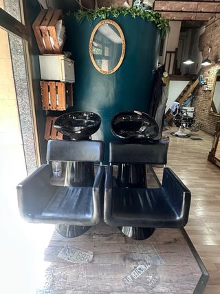 Lote de mobiliario barbería Listo para trabajar