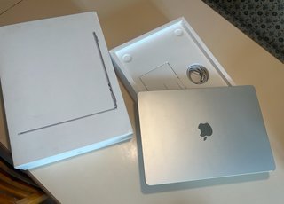 MacBook Air 15 M2 - Batteria 96%