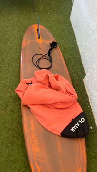 Tabla de surf naranja single fins