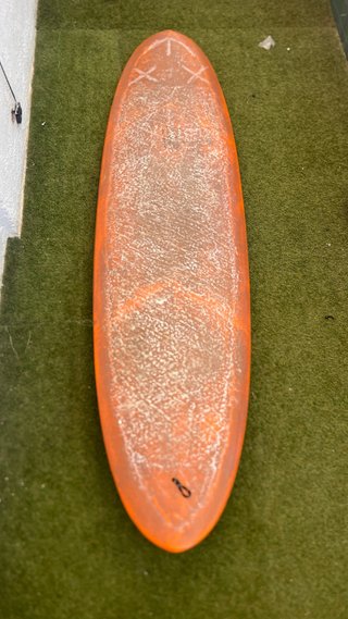 Tabla de surf naranja single fins