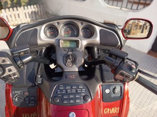 Honda GL 1800 Goldwing Roja