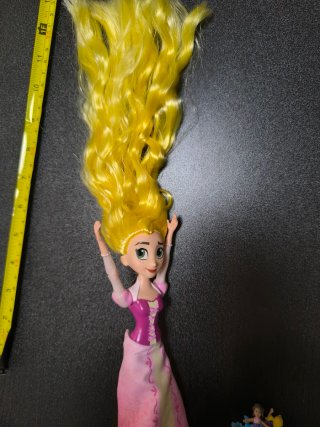 Muñecos Rapunzel y Eugene