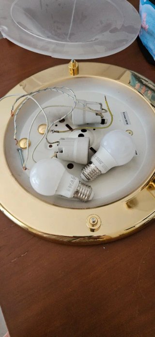 Aplique de techo dorado y cristal