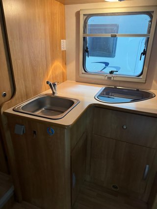 AUTOCARAVANA   RIMOR  CAMA ISLA